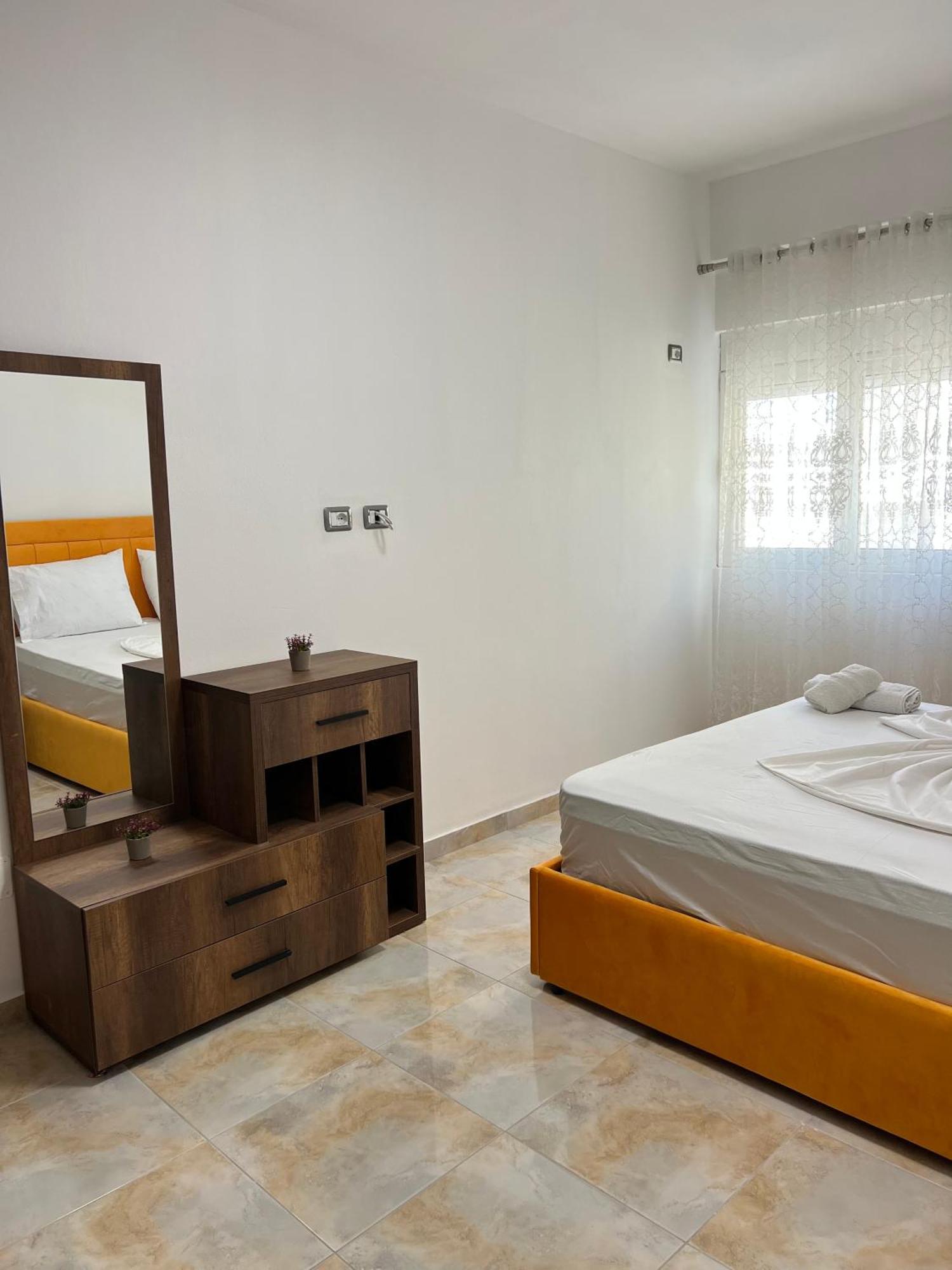 Saranda Deluxe Apartments Exterior photo